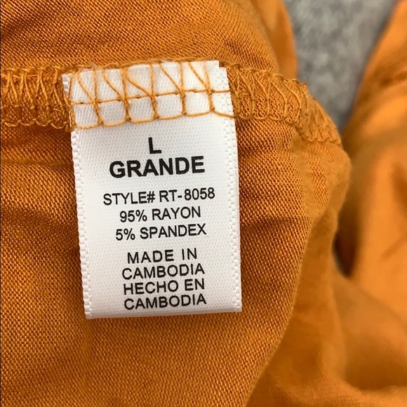 FREE w Purchase- $35 ⬆️ Soft V-Neck Long Sleeve - Picture 3 of 7